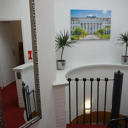 Jan Werth Hotel *