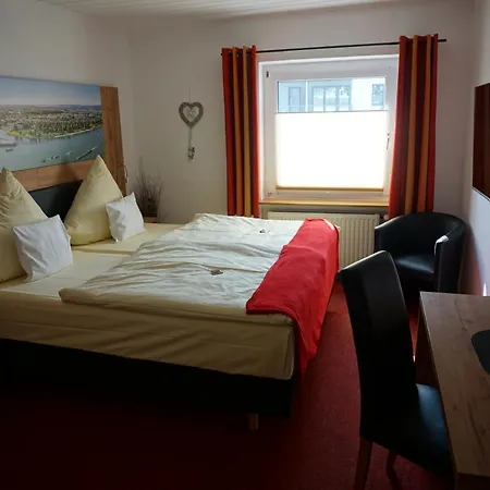 Jan Werth * Koblenz (Rhineland-Palatinate)